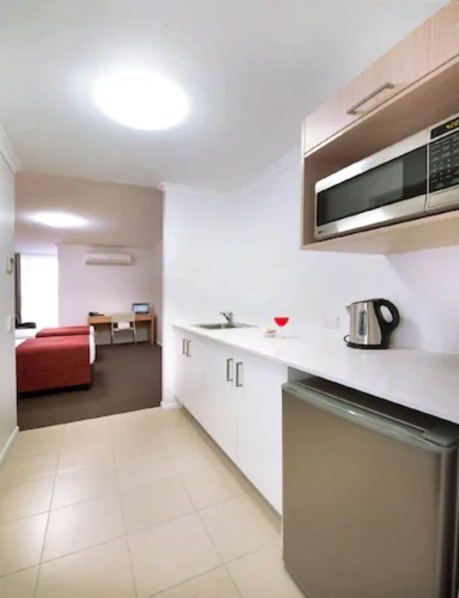 Edge Apartment Hotel Рокхемптън Екстериор снимка