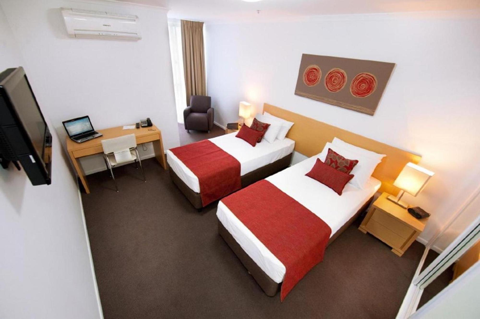 Edge Apartment Hotel Рокхемптън Екстериор снимка