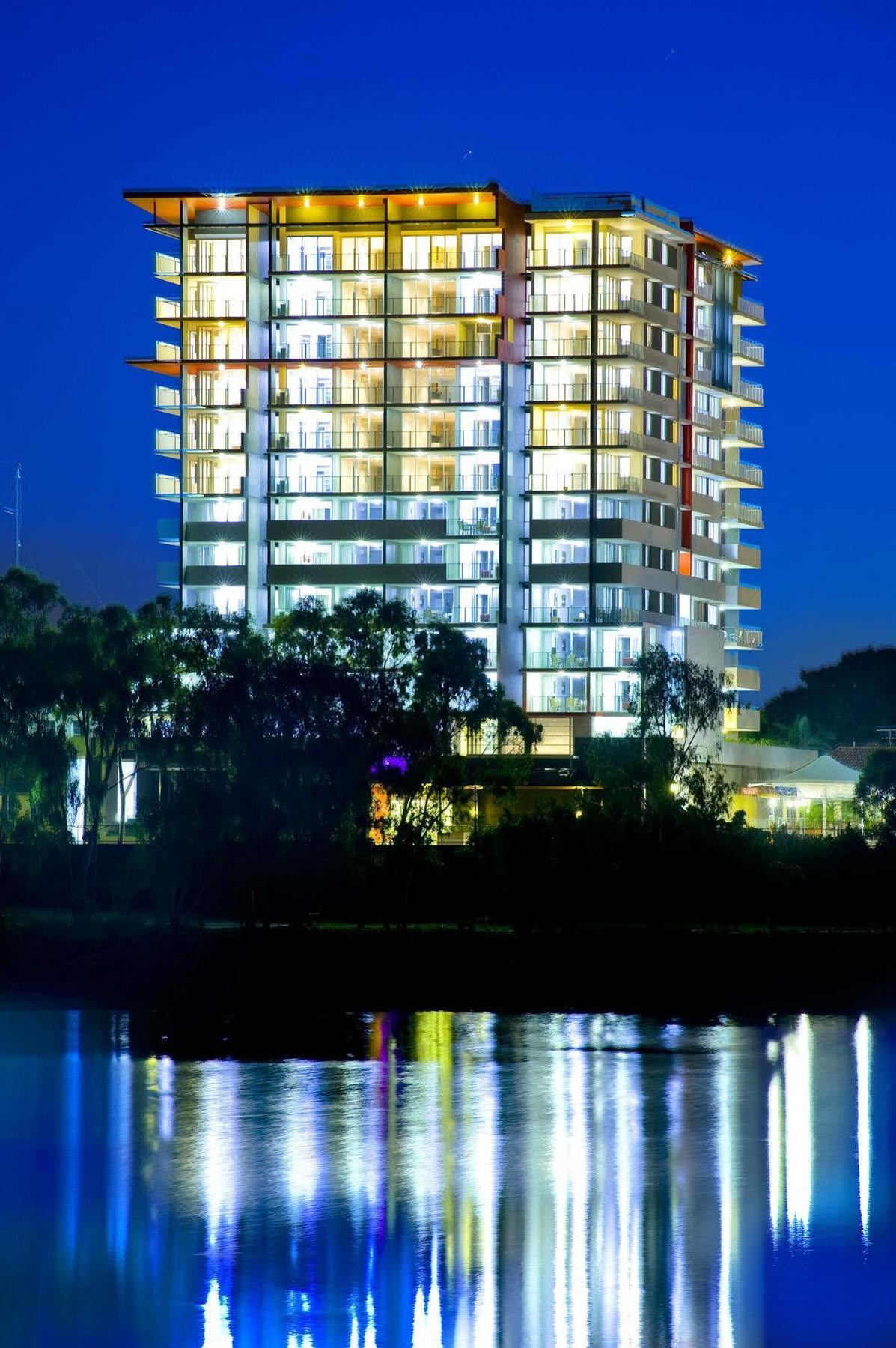 Edge Apartment Hotel Рокхемптън Екстериор снимка