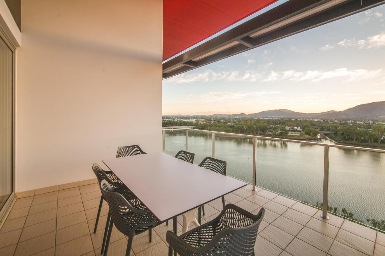 Edge Apartment Hotel Рокхемптън Екстериор снимка